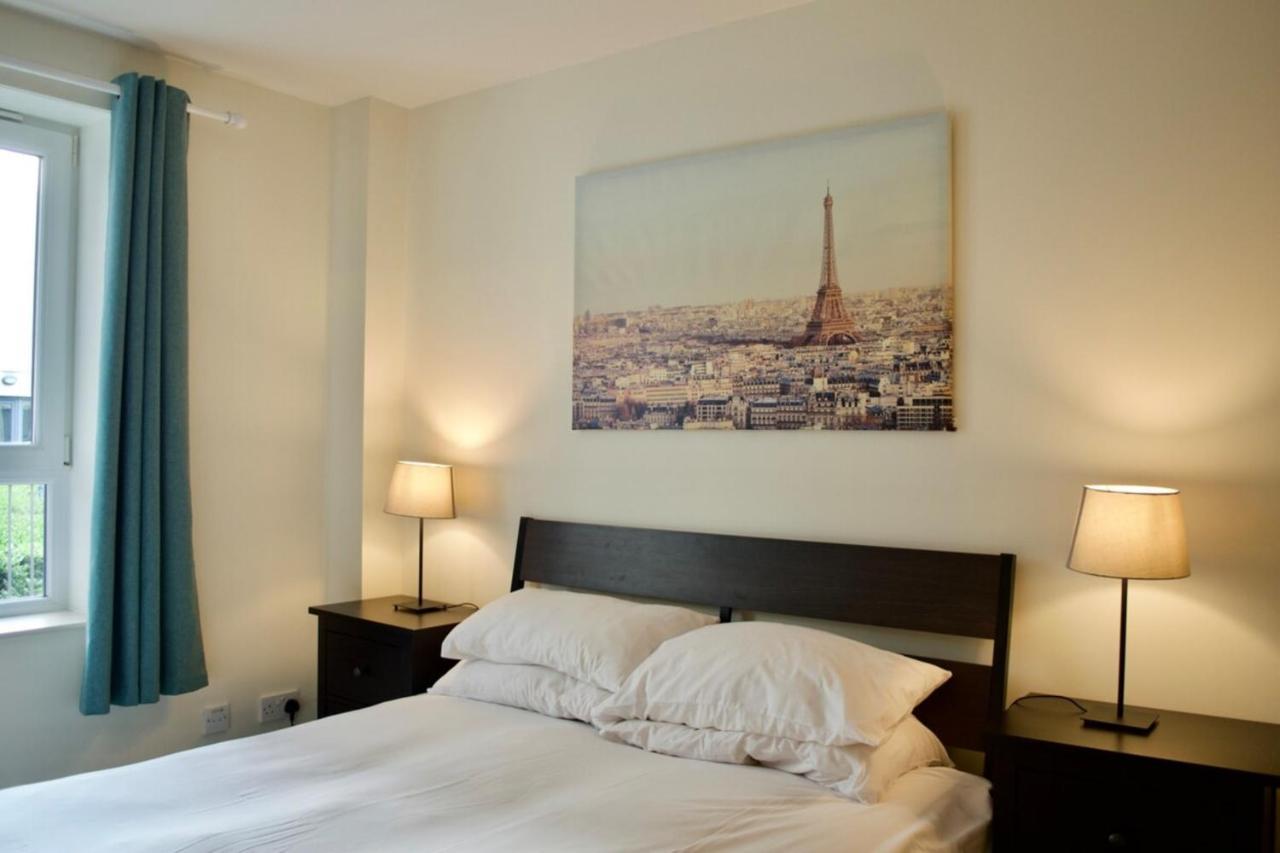 Modern 2 Bedroom City Centre Flat Édimbourg Extérieur photo