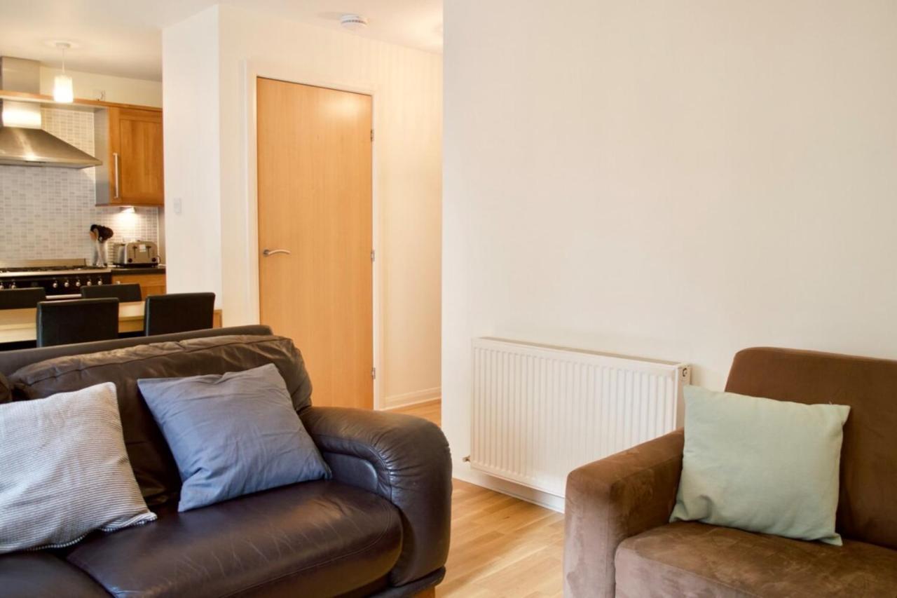 Modern 2 Bedroom City Centre Flat Édimbourg Extérieur photo
