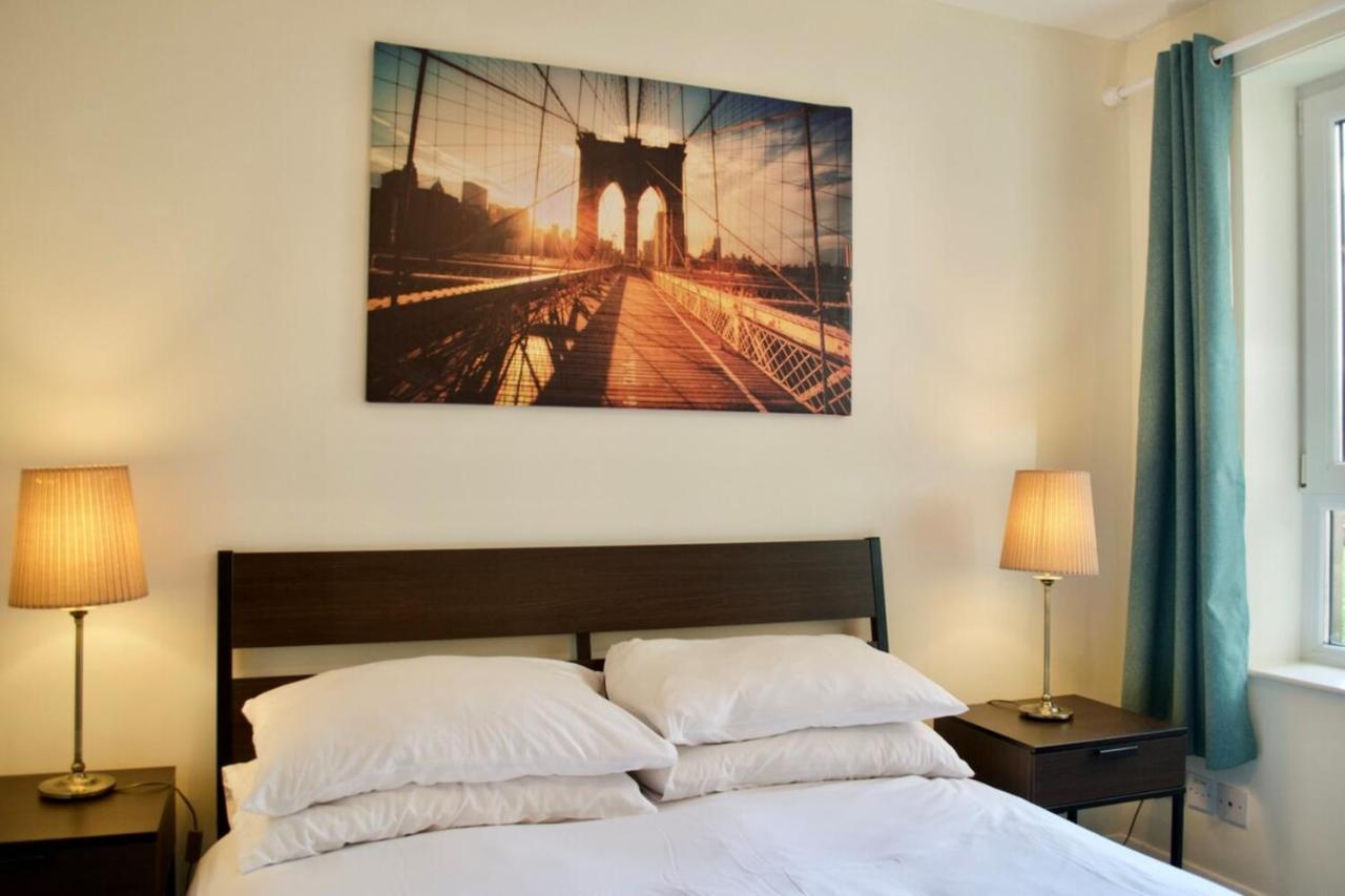 Modern 2 Bedroom City Centre Flat Édimbourg Extérieur photo