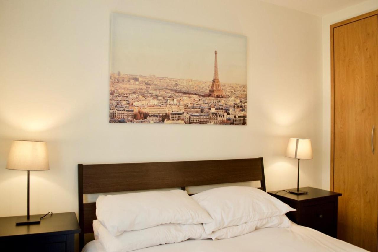 Modern 2 Bedroom City Centre Flat Édimbourg Extérieur photo